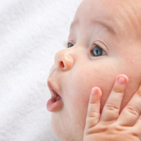 Kako prepoznati simptome alergije kod bebe?